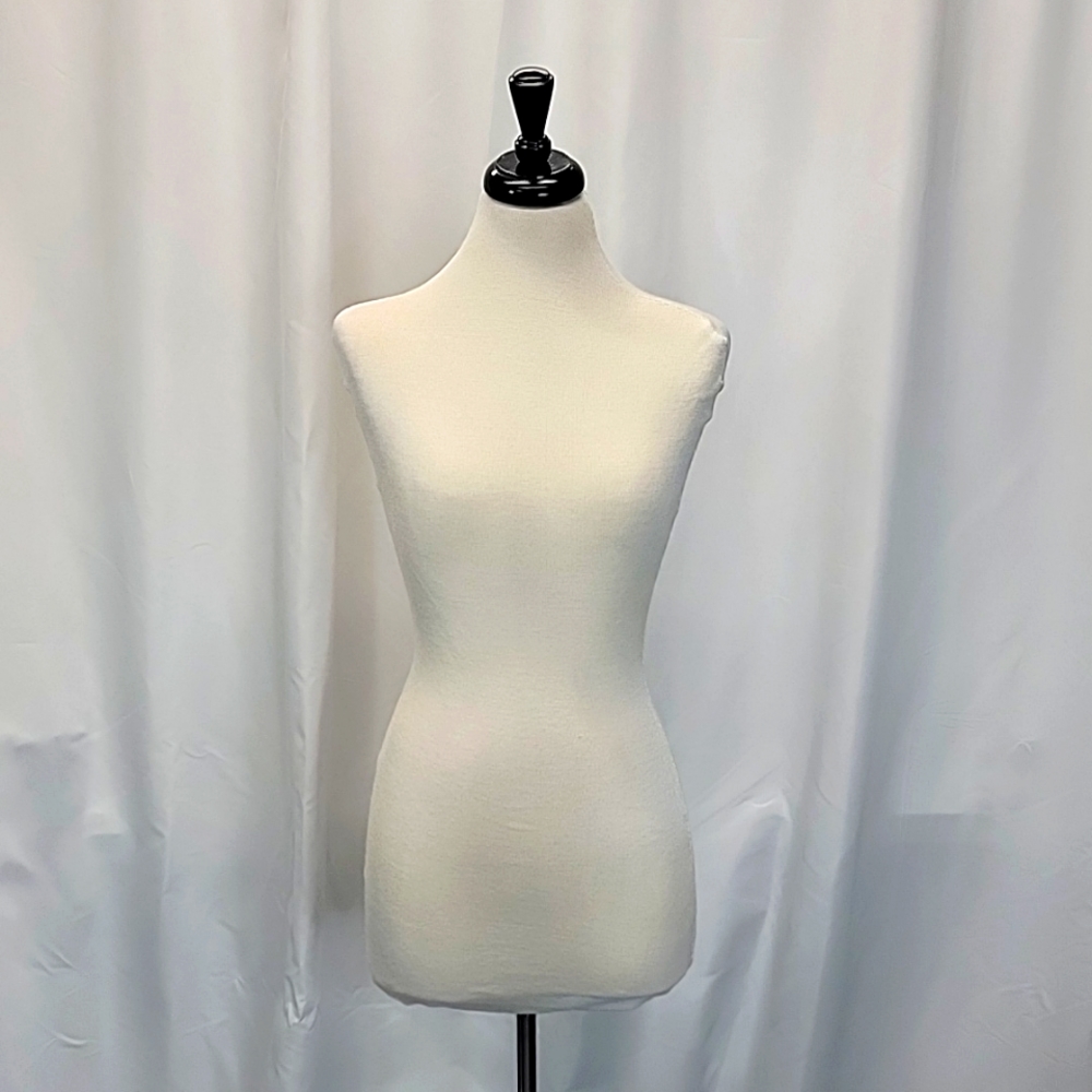 Meet the Mannequin